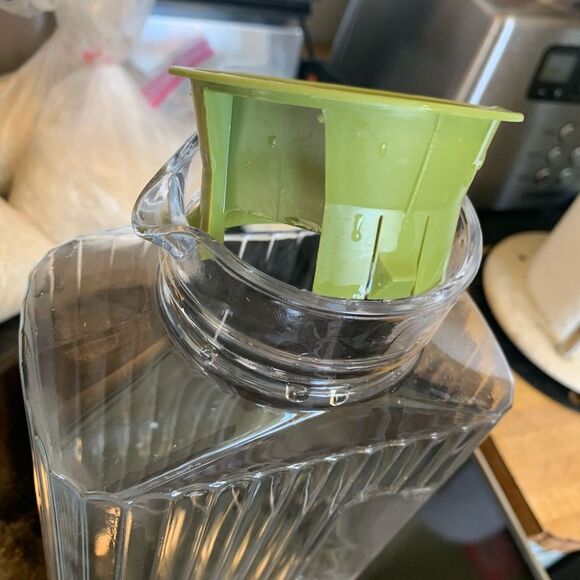 VTG Anchor Hocking Ribbed 2 Qt Glass Refrigerator Pitcher w/ Green Lid no chips - Picture 8 of 10